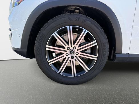 Used 2025 Mercedes-Benz GLE 450e 4MATIC image 12