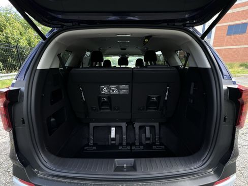 New 2026 Kia Carnival EX FWD image 36