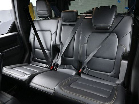 New 2025 Ford Bronco Badlands image 30