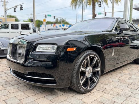 Used 2016 Rolls-Royce Wraith image 2