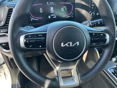 Used 2024 Kia Sportage LX image 18