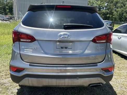 Used 2017 Hyundai Santa Fe Sport FWD image 4