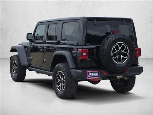 Used 2025 Jeep Wrangler Unlimited Rubicon AWD/4WD image 7