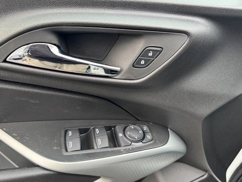 New 2026 Chevrolet Trax LS image 10