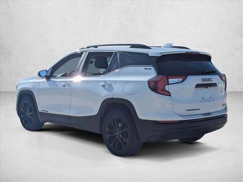 Used 2022 GMC Terrain SLE w/ Driver Convenience Package image 7