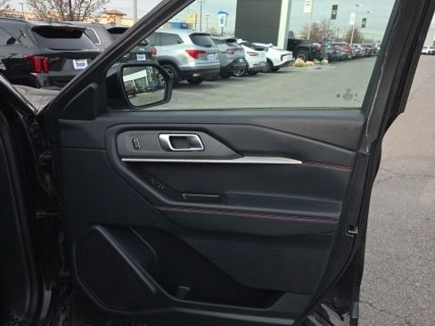 Used 2025 Ford Explorer ST-Line image 30