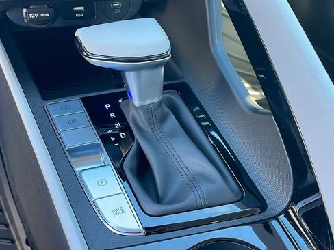 New 2026 Hyundai Elantra Limited image 19