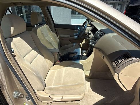 Used 2006 Honda Accord LX image 18