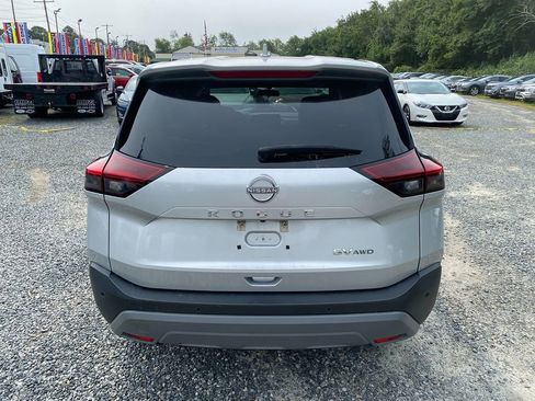 Used 2023 Nissan Rogue SV image 6
