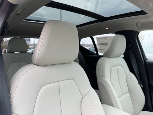 New 2026 Volvo XC40 B4 Plus w/ Protection Package Premier image 9