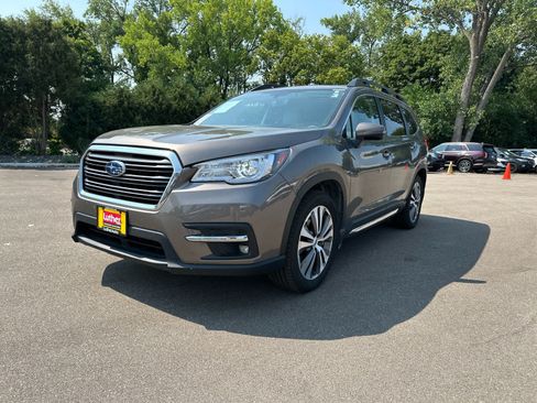 Used 2022 Subaru Ascent Limited w/ Technology Package AWD/4WD image 4