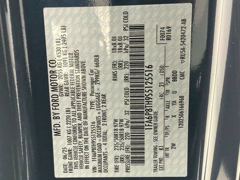 Used 2025 Ford Mustang Coupe RWD image 15