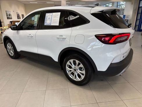 Used 2025 Ford Escape Active image 5