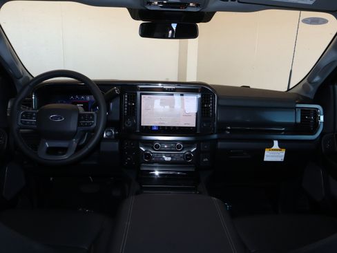 New 2026 Ford F250 Lariat w/ Black Appearance Package AWD/4WD image 26