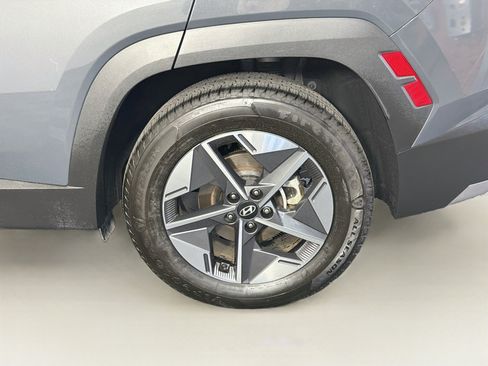 Used 2025 Hyundai Tucson SEL FWD image 11