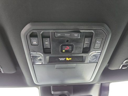 Used 2023 Toyota Tundra Platinum AWD/4WD image 28