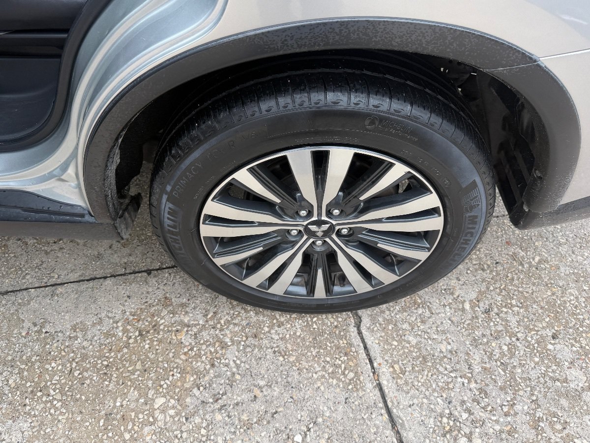 Used 2020 Mitsubishi Outlander SE FWD image 10