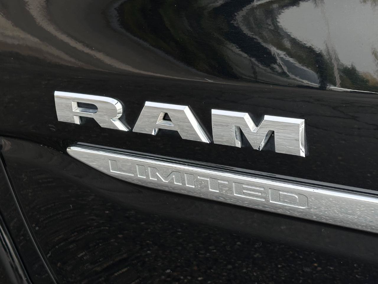 Used 2022 RAM 1500 Limited AWD/4WD image 11