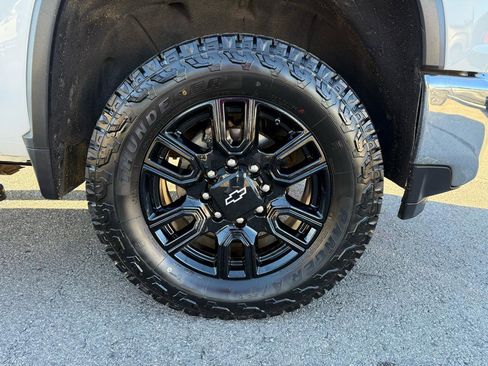 Used 2023 Chevrolet Silverado 2500 LT w/ Convenience Package image 41