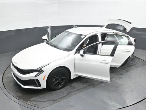 Used 2025 Kia K5 LXS image 49
