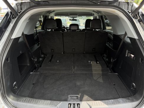 Used 2023 Ford Explorer XLT w/ Equipment Group 202A RWD image 50
