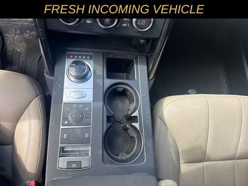 Used 2020 Land Rover Discovery SE image 23