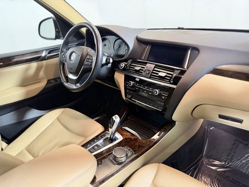 Used 2017 BMW X3 xDrive28i image 11