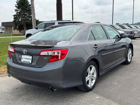 Used 2013 Toyota Camry SE FWD image 36