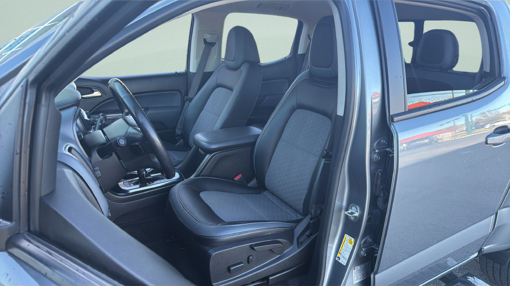 Used 2018 Chevrolet Colorado Z71 AWD/4WD image 4