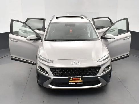 Used 2022 Hyundai Kona Limited w/ Cargo Package image 10