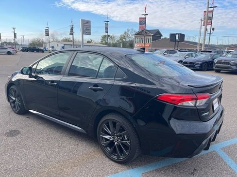 Used 2025 Toyota Corolla SE image 6