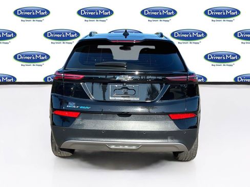 Used 2023 Chevrolet Bolt EUV LT w/ Convenience Package FWD image 6