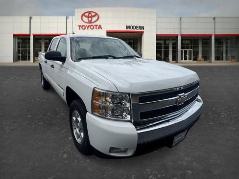 Used 2007 Chevrolet Silverado 1500 LT w/ Safety Package RWD image 3