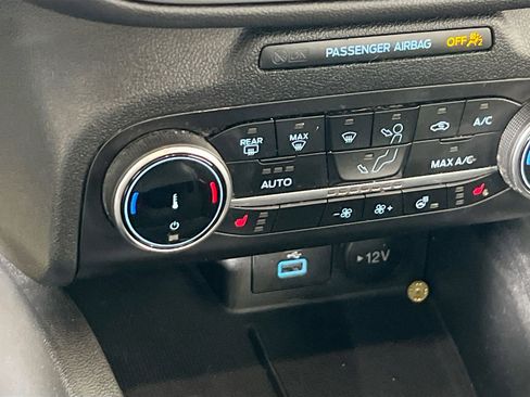 Used 2023 Ford Escape Active image 19