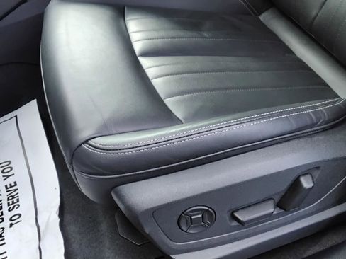 Certified 2024 Audi Q8 e-tron Premium image 17