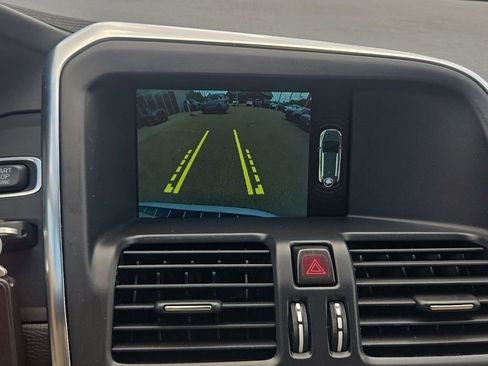 Used 2016 Volvo XC60 T6 w/ Proximity Package AWD/4WD image 19