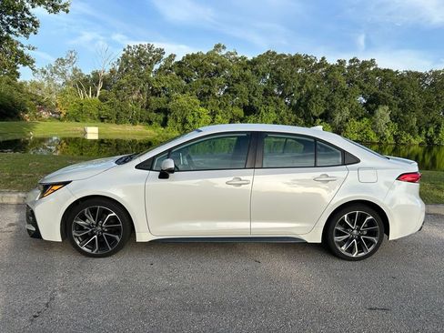 Used 2020 Toyota Corolla SE FWD image 3
