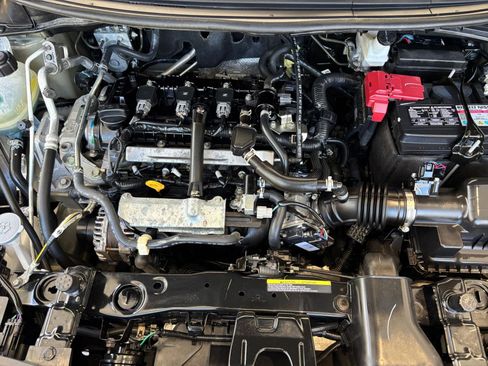 Used 2025 Nissan Versa SV FWD image 32