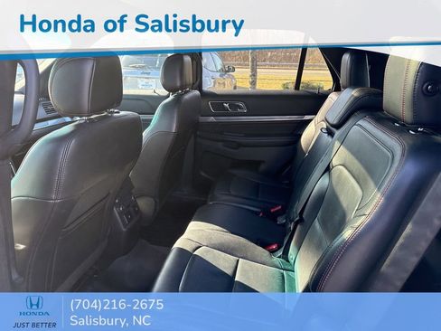 Used 2017 Ford Explorer Sport w/ Equipment Group 401A image 7