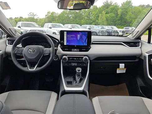 New 2025 Toyota RAV4 XLE Premium image 8