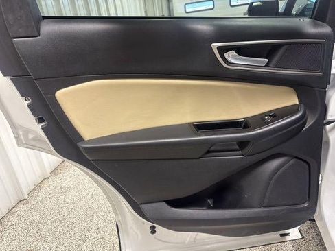 Used 2015 Ford Edge SEL w/ Equipment Group 201A AWD/4WD image 21