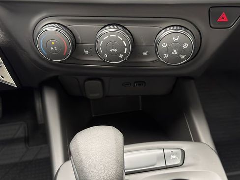 New 2026 Chevrolet Trax RS FWD image 15