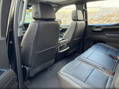 Used 2023 Chevrolet Silverado 1500 LTZ w/ LTZ Premium Package image 9