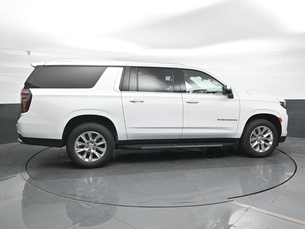 Used 2023 Chevrolet Suburban Premier AWD/4WD image 5