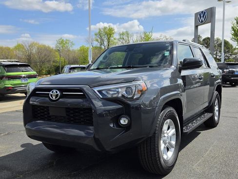 Used 2024 Toyota 4Runner SR5 image 10
