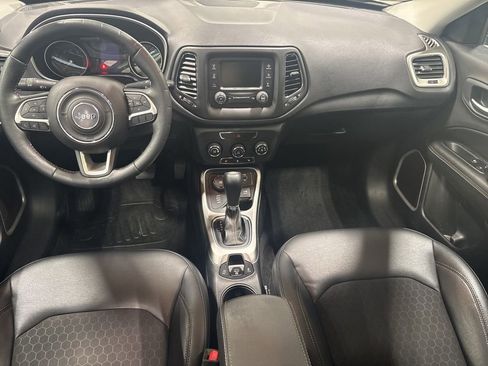 Used 2018 Jeep Compass Latitude w/ Cold Weather Group image 8