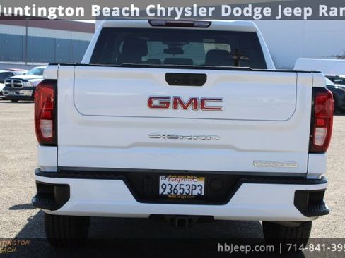 Used 2022 GMC Sierra 1500 Elevation image 4