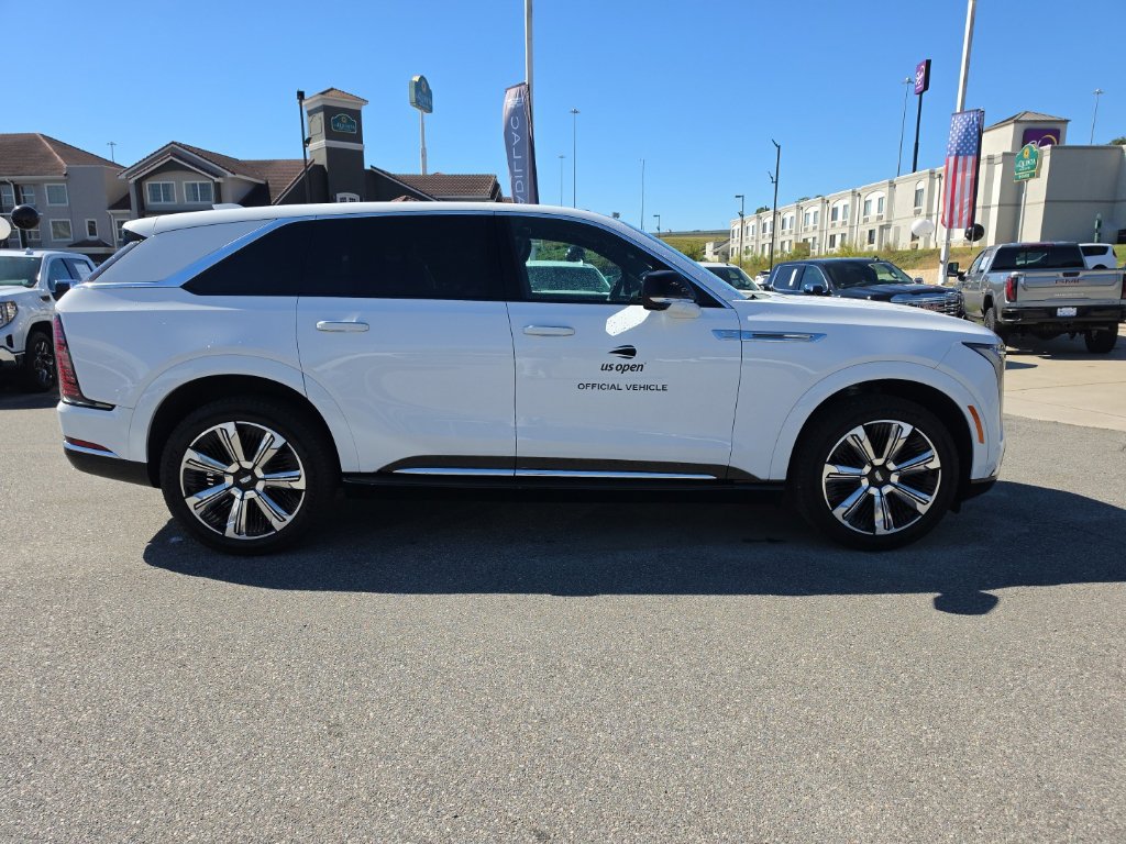 Used 2025 Cadillac Escalade IQ Luxury 2 AWD/4WD image 8
