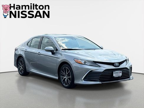 Used 2024 Toyota Camry XLE w/ Cold Weather Package FWD image 1