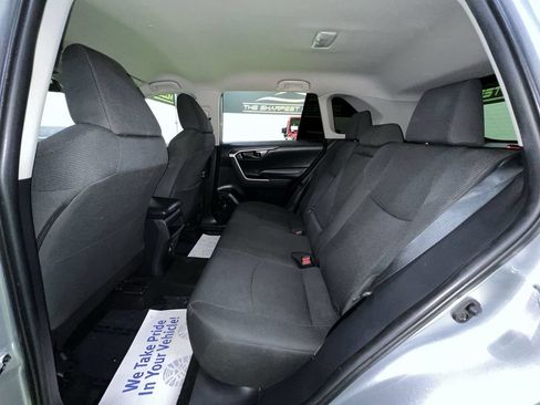 Used 2021 Toyota RAV4 LE FWD image 26